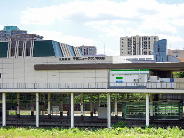 北総線千葉ニュータウン駅